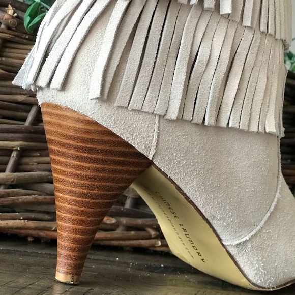 Super cute heeled fringe bootie. - Picture 3 of 4